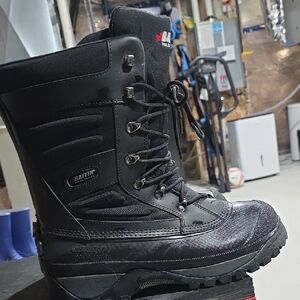 Baffin Men's Black Lace-Up Winter Boot